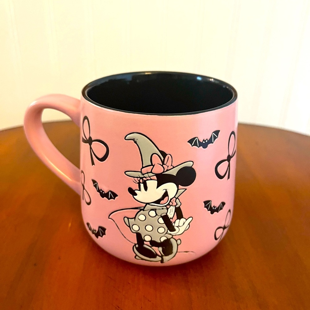 ✨NEW🖤Minnie Mouse Pink Halloween Witch Mug🎀